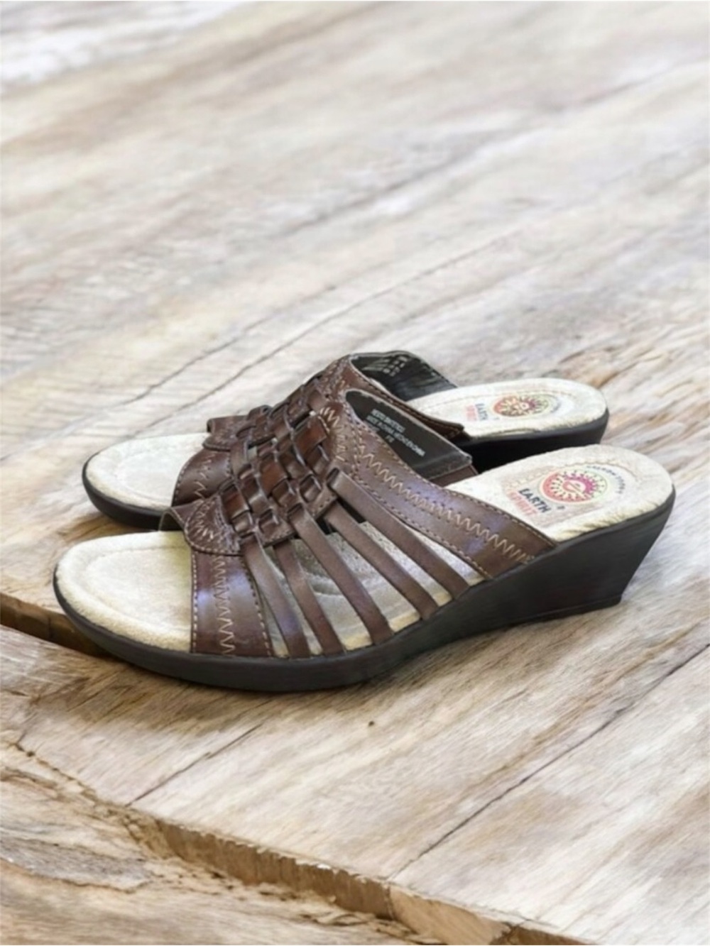 Earth Spirit "Gail" Leather Woven Slide Wedge Sandal in Brown Size 6